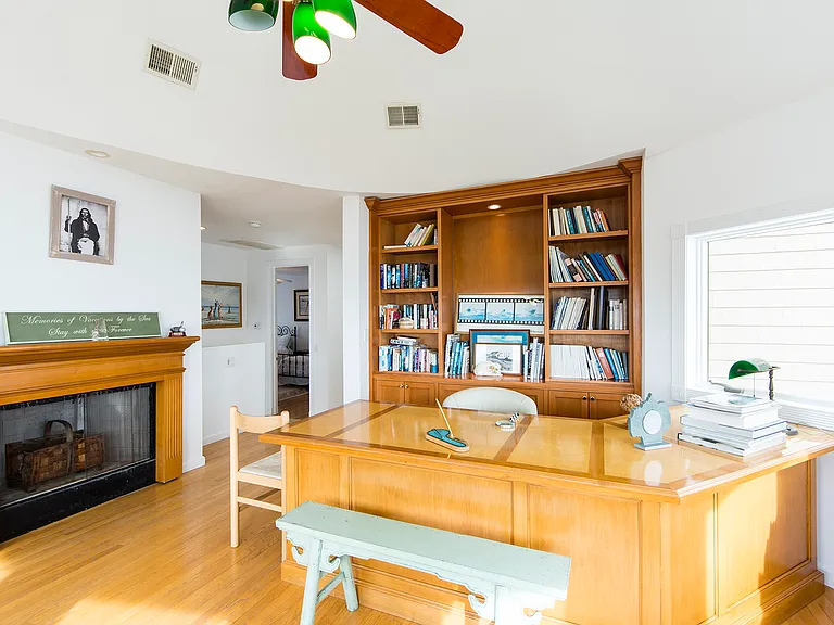 390 Old Montauk Hwy — Photo 20
