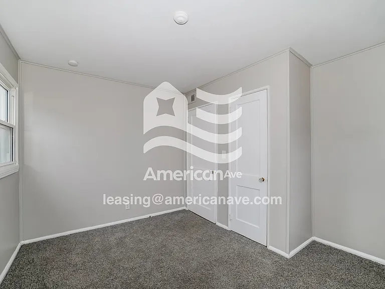 1215878_010_wm_-_bedroom_13458205.jpg