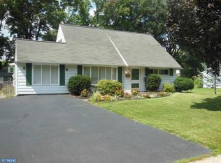8 Village Turn, Levittown, PA 19054