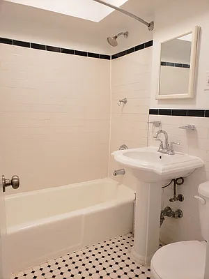 Rented by City Connections Realty | media 31