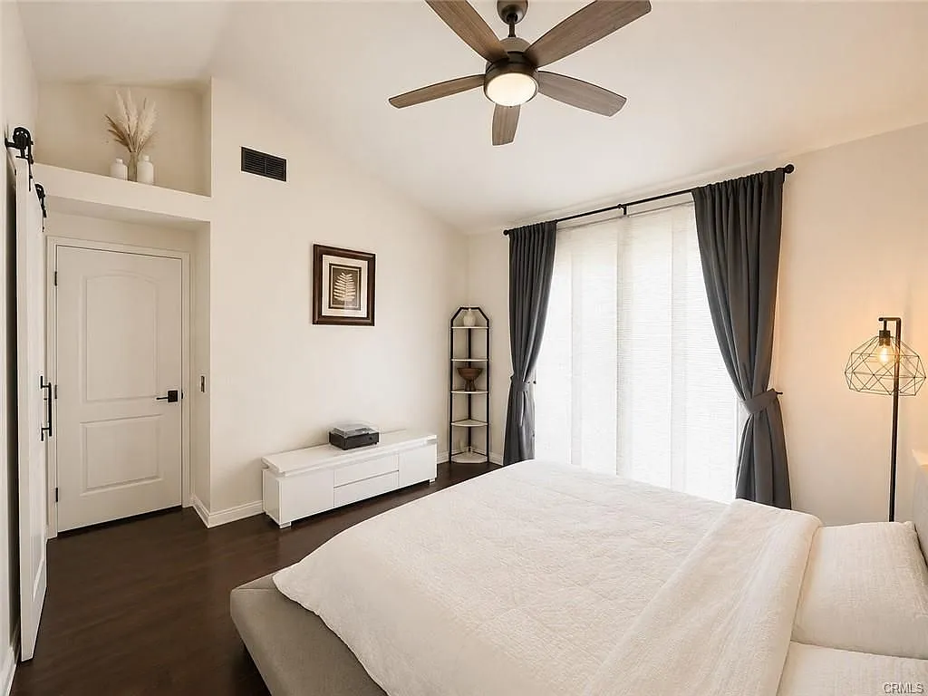 2 bed, 2.0 bath, 1063 sqft, $3,500 — Photo 1