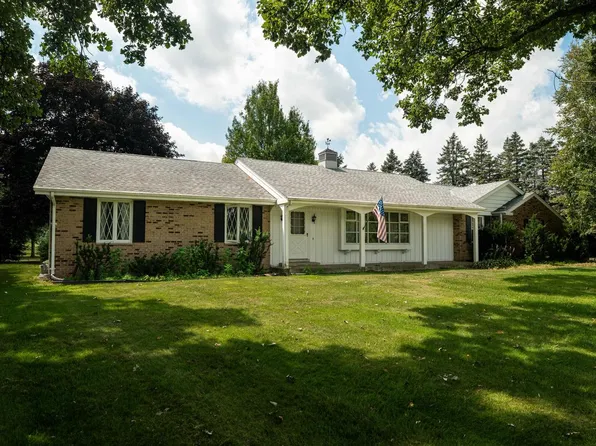 N50W21625 Lisbon ROAD, Menomonee Falls, WI 53051
