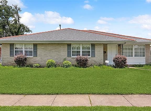 3rd image of 2311 Metairie Ct