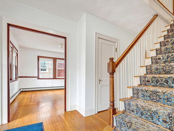 4th image of 37 Loring Rd