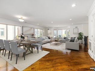 535 7th St #B, Palisades Park, NJ 07650