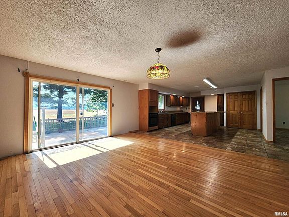 5th image of 10107 Sugar Creek Rd