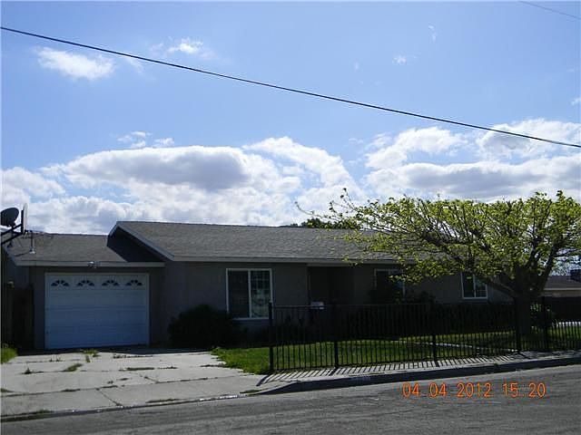 2nd image of 521 Madrone St
