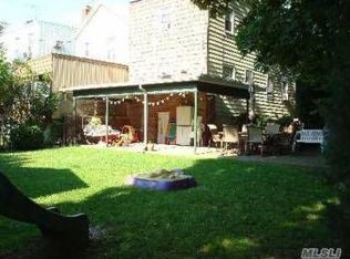 8274 89th St, Glendale, NY 11385