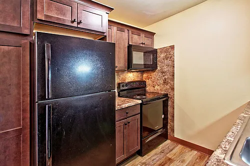 319 Oxford Ct #7 Photo 1