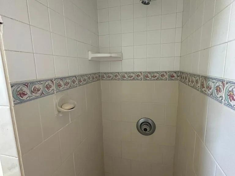 225 Termino Ave #225B — Photo 10