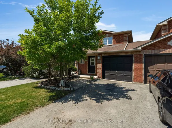 166 Tunbridge Rd, Barrie, ON L4M 6S1