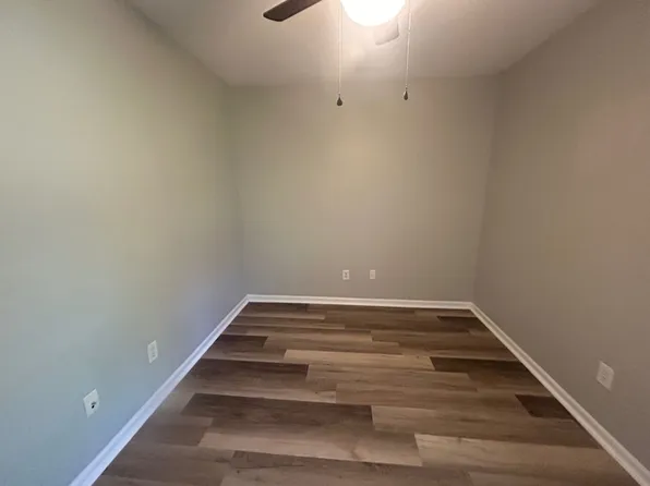 925 Glenn St APT 6, West Columbia, SC 29169