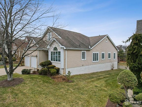 4th image of 4 Trent Rd