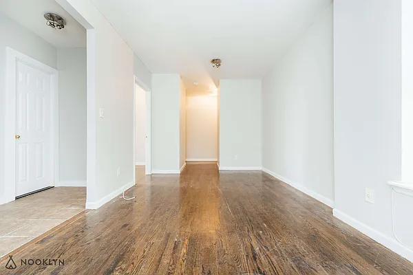 Rented by Nooklyn NYC LLC | media 18