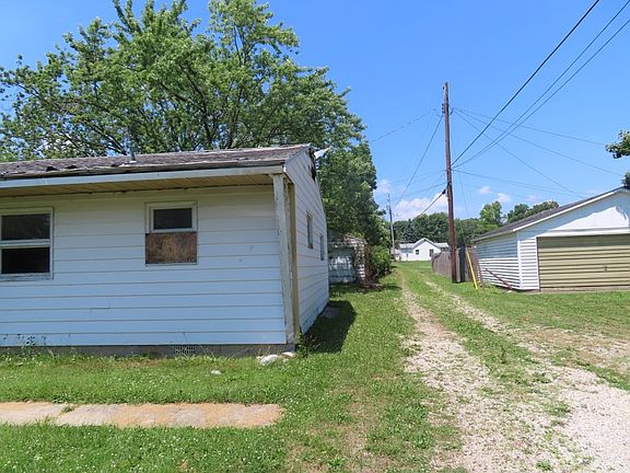 2nd image of 608 W Cromer Ave