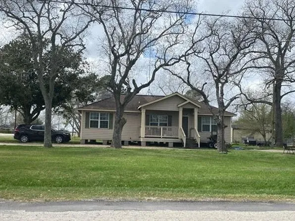 920 Fm 616 W, Blessing, TX 77419