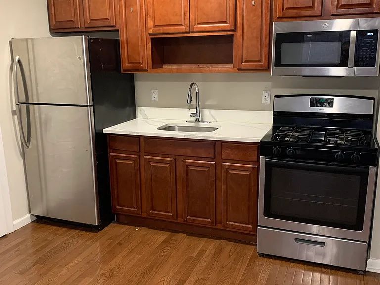 63 Park Ave #211 — Photo 2