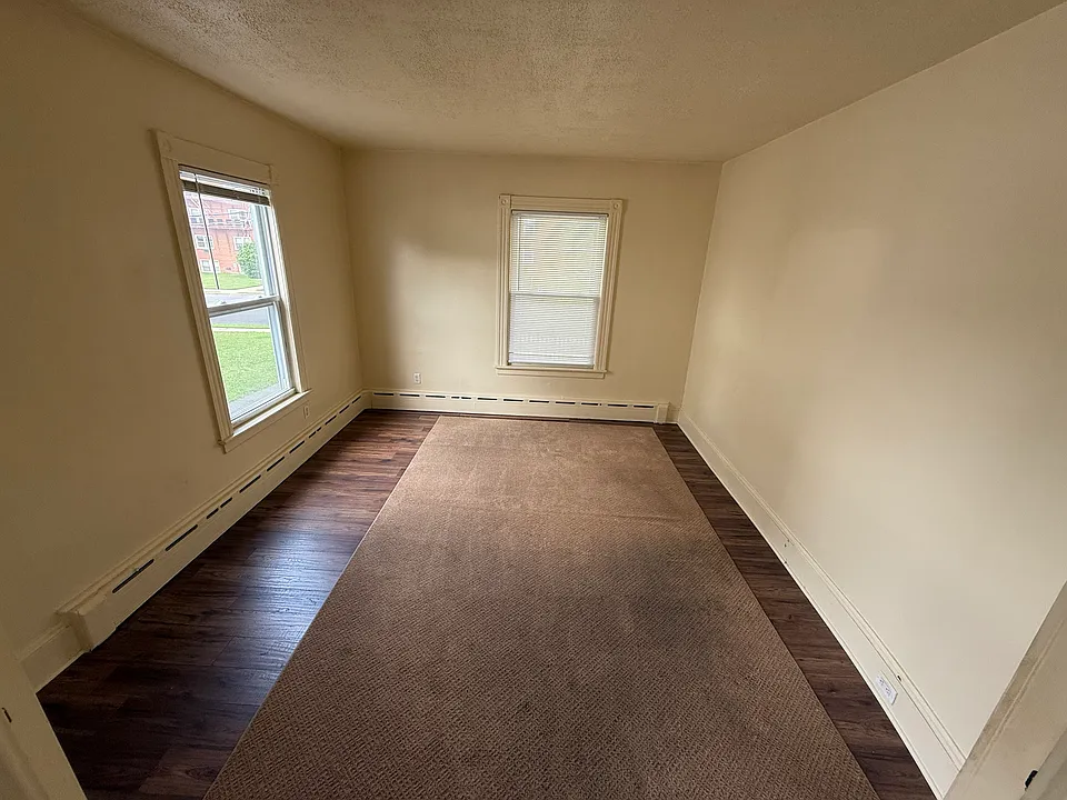 One bedroom in first floor.