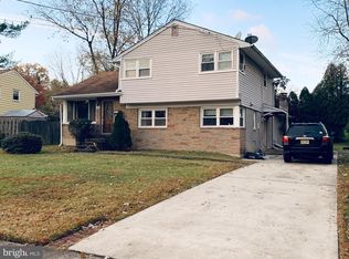 302 Midway Dr, Cherry Hill, NJ 08034