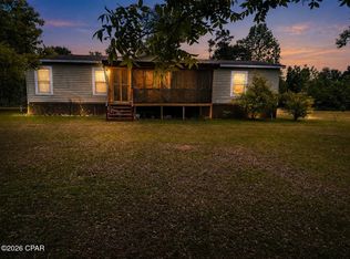3271 Twin Lakes Dr, Bonifay, FL 32425
