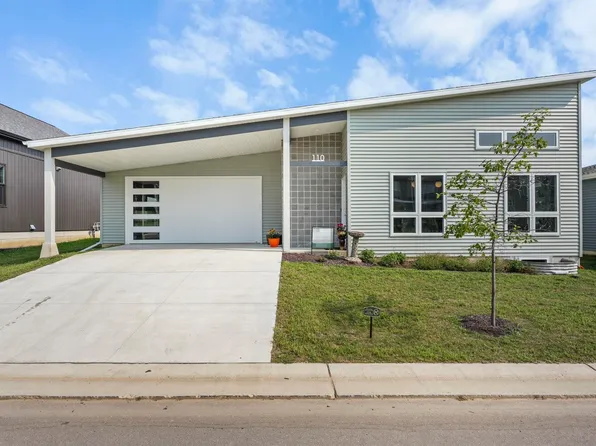 110 Boneset Ave, Poynette, WI 53955