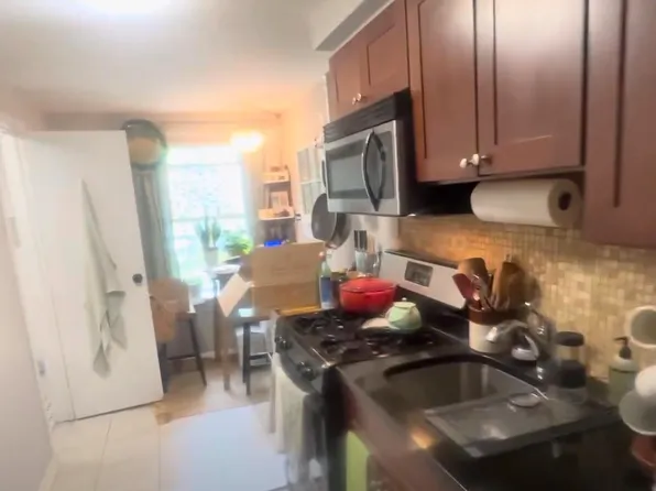 305 Park Avenue image 16 of 19