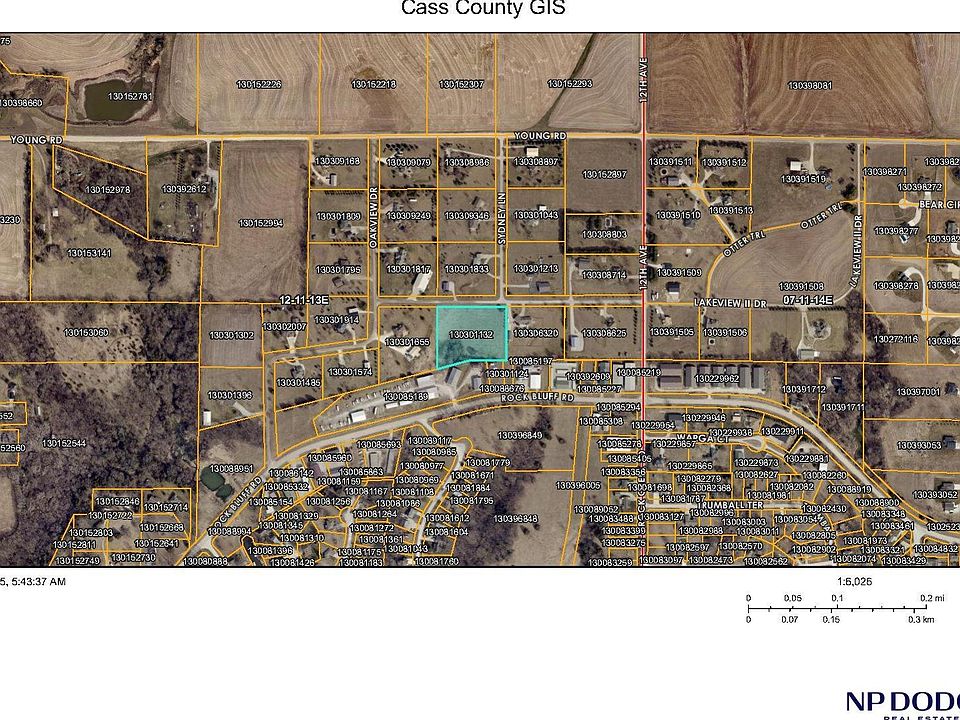 1st image of 911 Lakeview Dr
