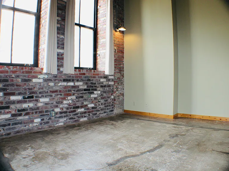 724 S Main Ave #17 — Photo 4