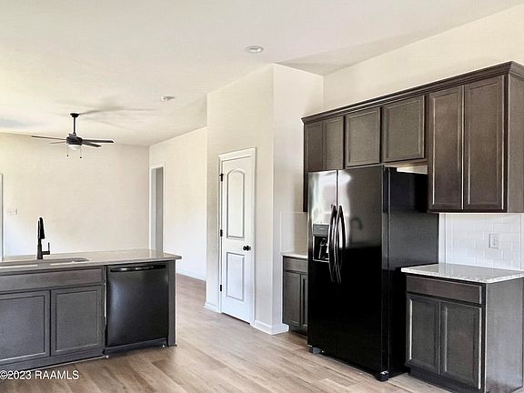 2nd image of 105 Lightbourne Dr
