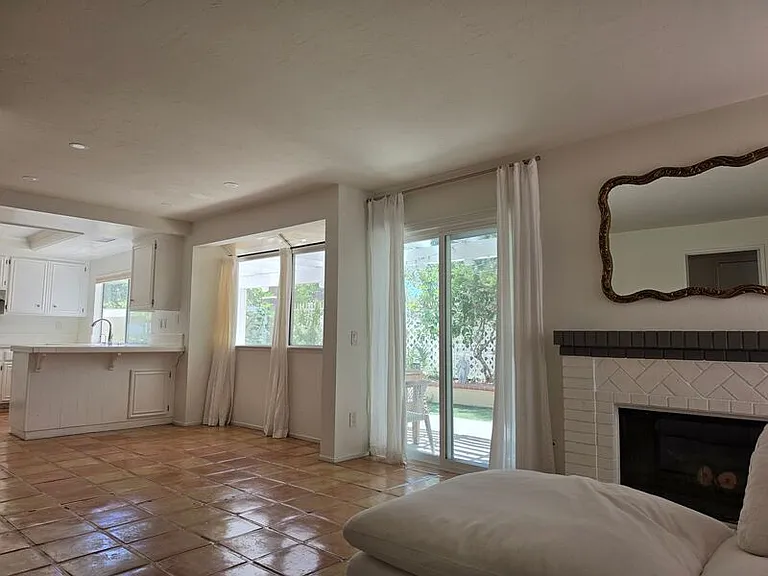 398 N Brook Glen Ln — Photo 23