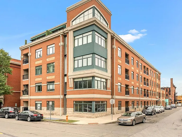34 W Poplar Ave #402 — Photo 40