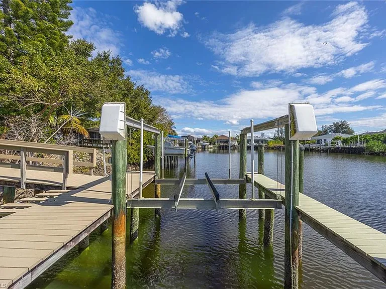 146 Windward Cay — Photo 32