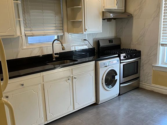 4th image of 2541 Hone Ave Floor 2