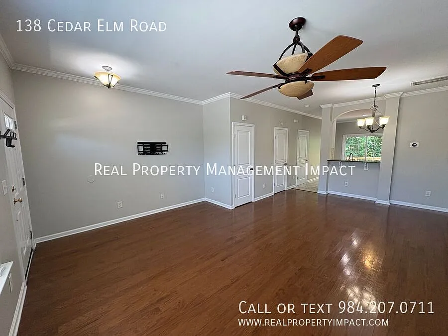 Move-In Special: Spacious Townhouse In Elm Grove | Near Hope Valley Farms, Durham, Nc — Photo 4