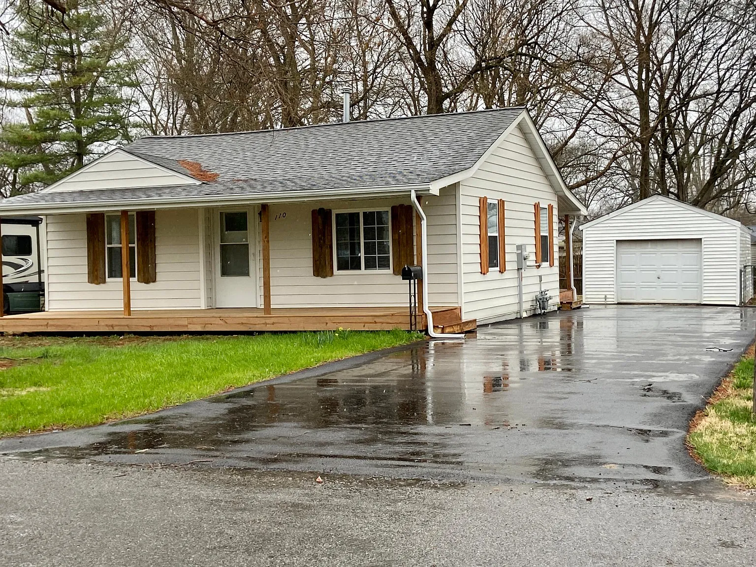 110 Greenfield Dr photo 1