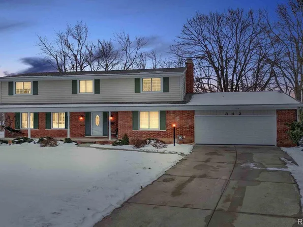 342 Bella Vista Ct, Grand Blanc, MI 48439