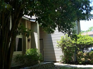 916 Thornhill Pl, Virginia Beach, VA 23462