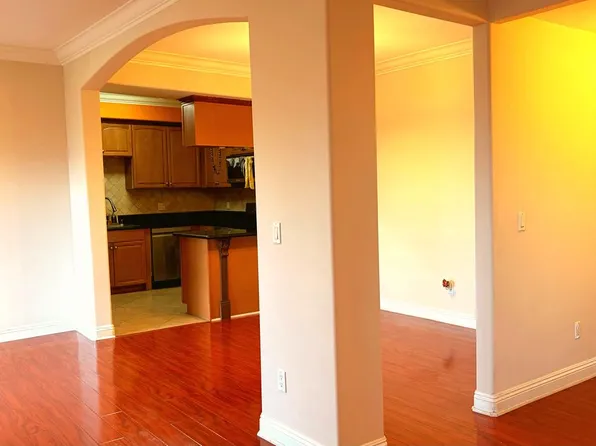 421 E Santa Anita Ave APT 303, Burbank, CA 91501