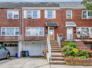 16678 17th Rd, Whitestone, NY 11357