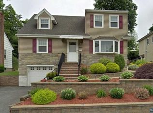 18 Valley Rd, Nutley, NJ 07110