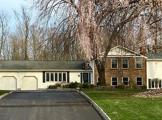 7 Fox Hollow Ct, Flemington, NJ 08822