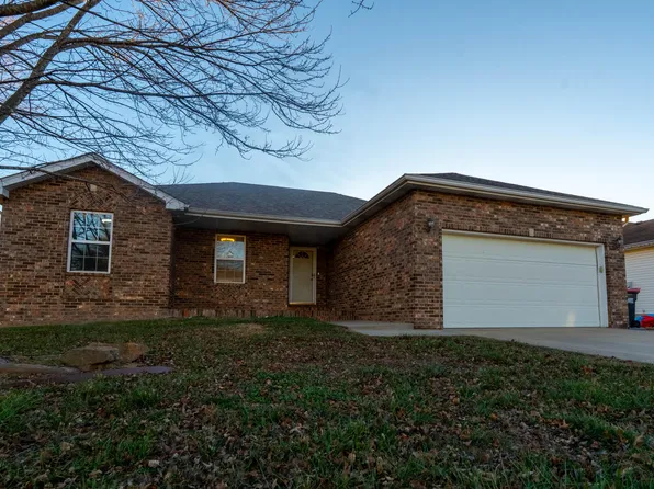 588 Clever Heights Court, Clever, MO 65631