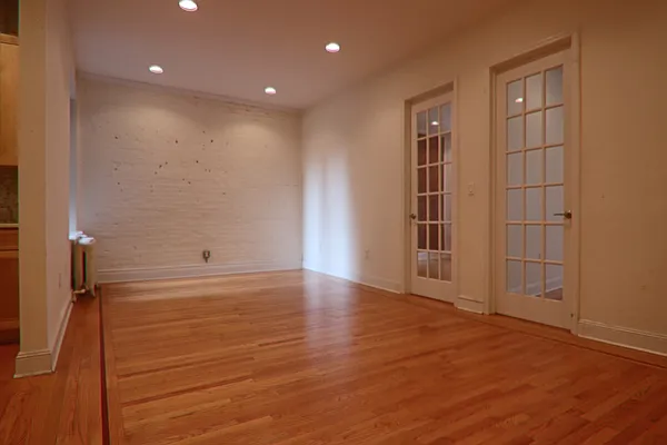 Rented by PMG Real Estate  | media 15