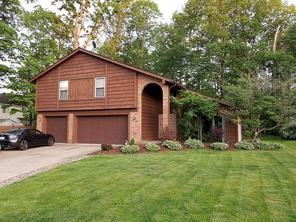 1st image of 16957 Hunting Meadows Dr
