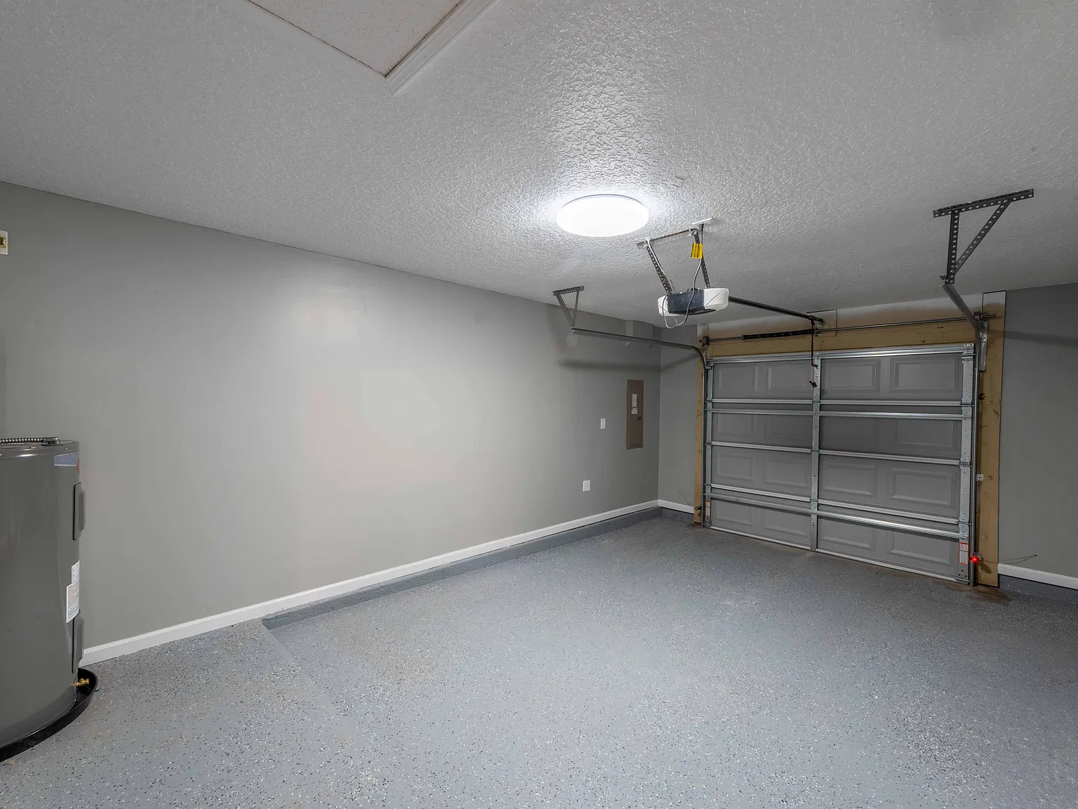 3 bed, 1169 sqft, $1,800 — Photo 3