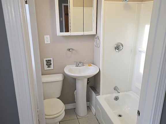 3rd image of 509 Division St #2