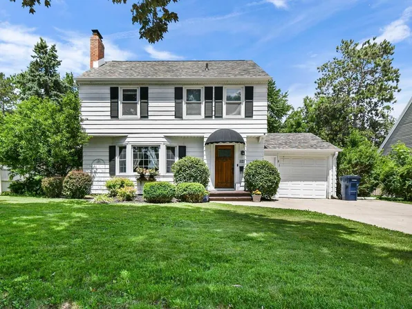 1121 Hawthorne AVENUE, Janesville, WI 53545