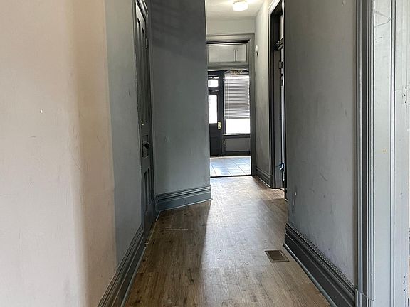 4th image of 2536 California Ave