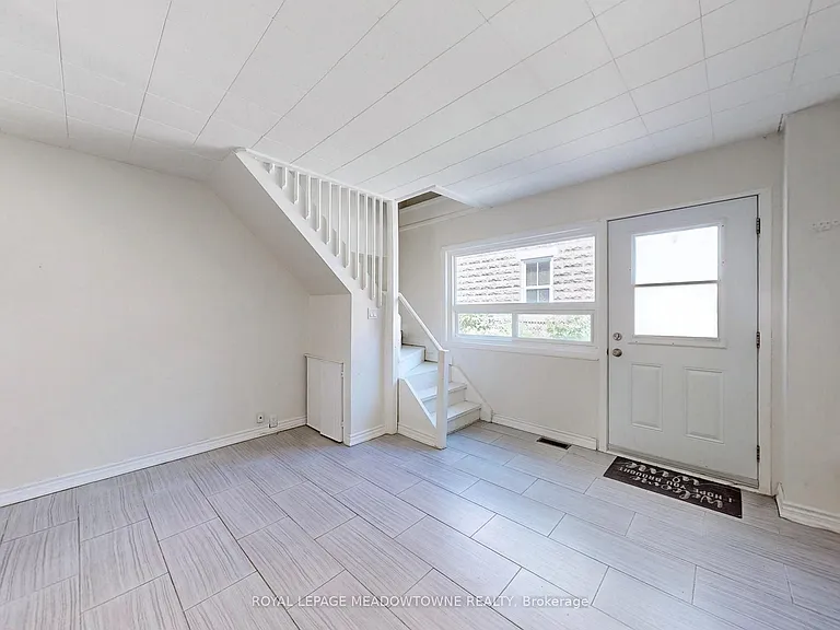 12 Wesleyan St #1 — Photo 3