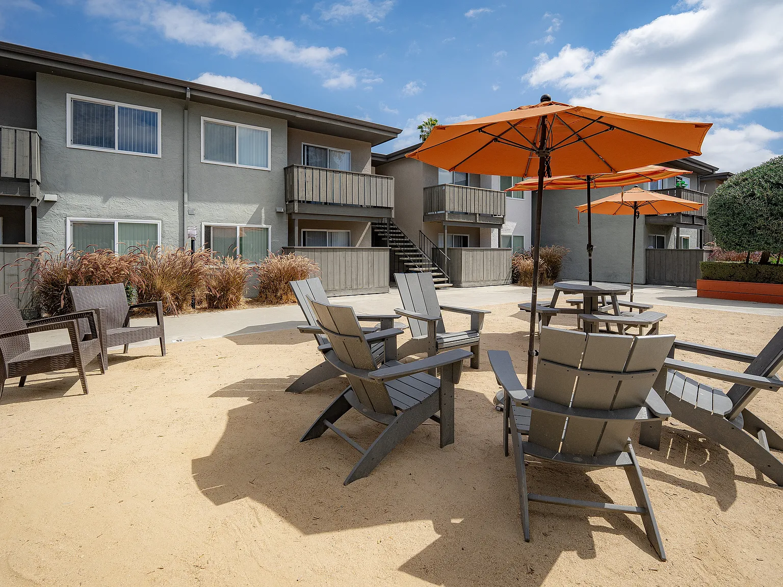Oliva Apartments — Photo 2